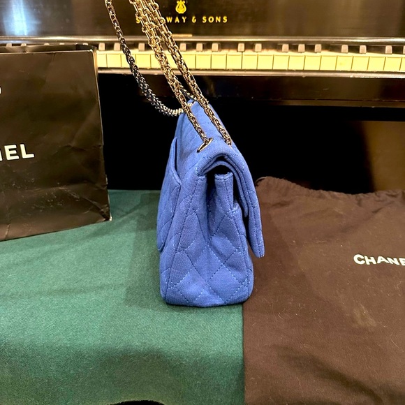 Chanel bag Chanel 2.55 shoulder bag in Blue quilted canvas - Picture 7 of 9